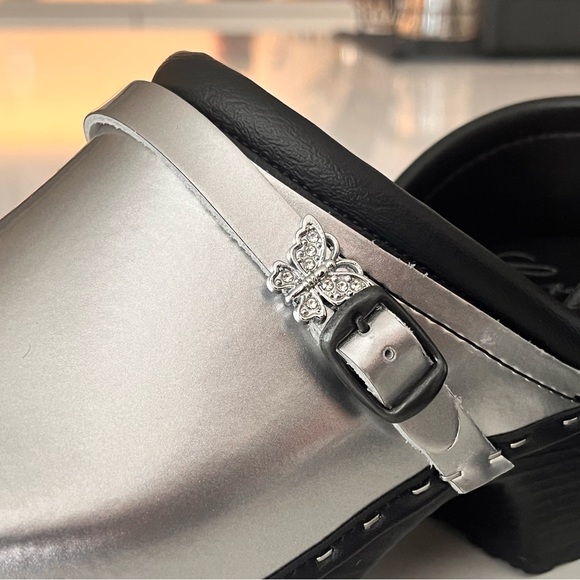 C & C-C-Swedish Silver Clogs - Picture 2 of 7